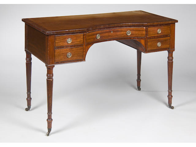 A 19th century mahogany dressing table  in the manner of Gillows