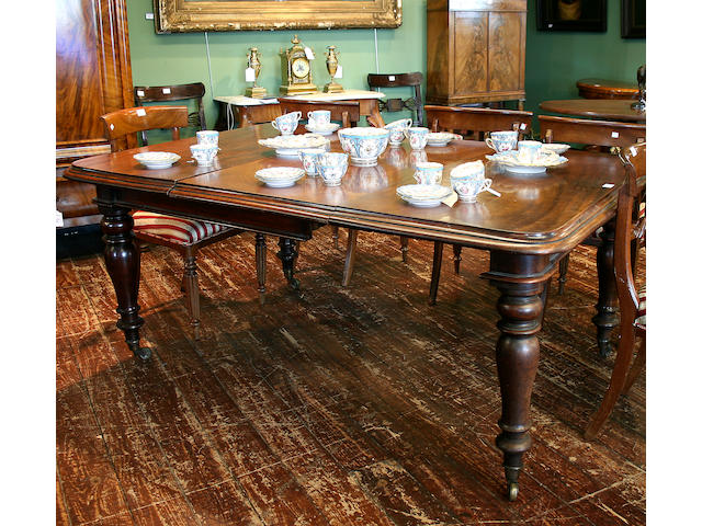 An early Victorian mahogany extending dining table