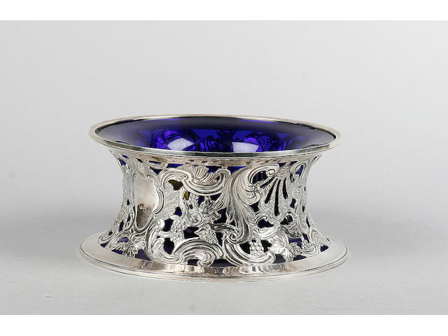 A 20th century silver ring dish and liner Dublin 1927 West & Son  (2)