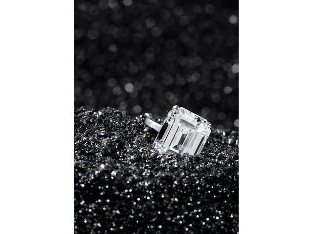 An impressive diamond single-stone ring, by De Beers