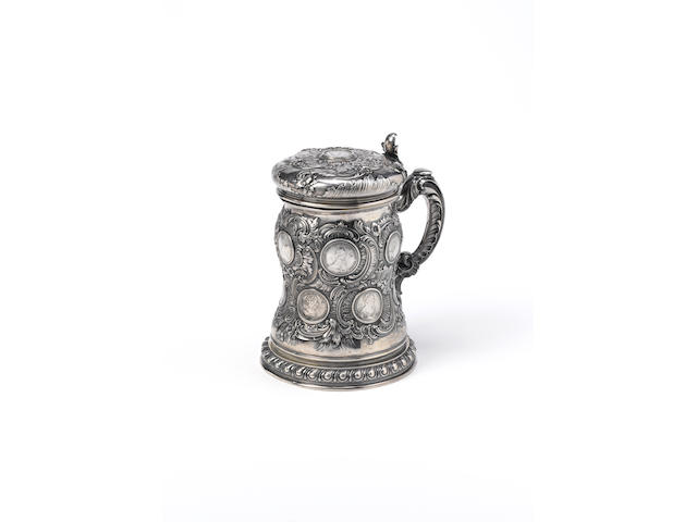 A massive silver tankardFaberg&#233;, Julius Rappoport, St. Petersburg, 1908-1917, retailed in Moscow