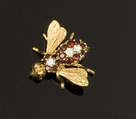 A collection of assorted jewellery (quantity)