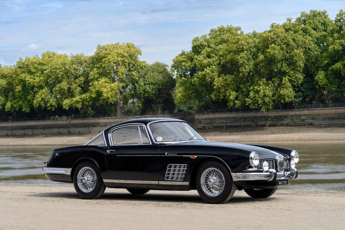 https://images1.bonhams.com/image?src=Images/live/2022-09/13/25241975-1-56.jpg&height=800