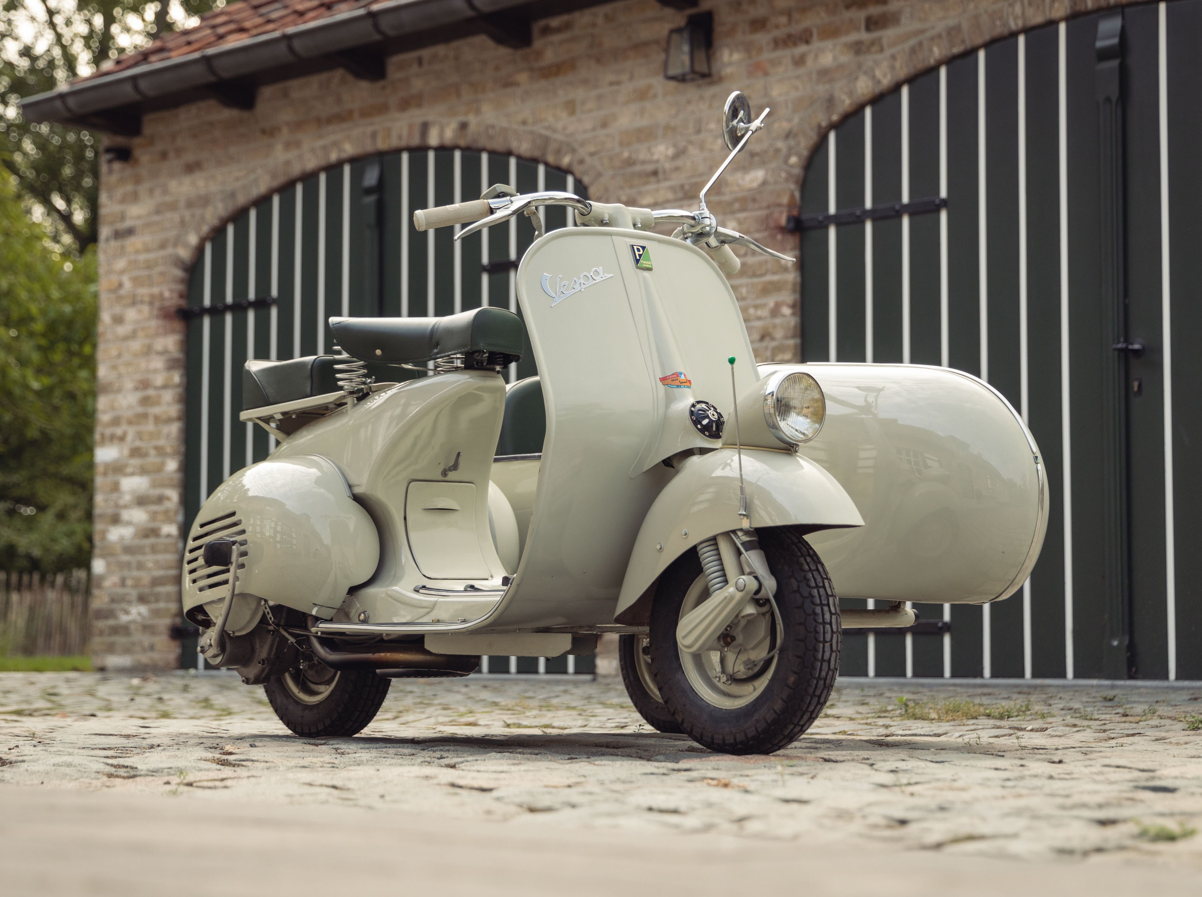 Wunderbar Vespa Faro Basso Bildnull