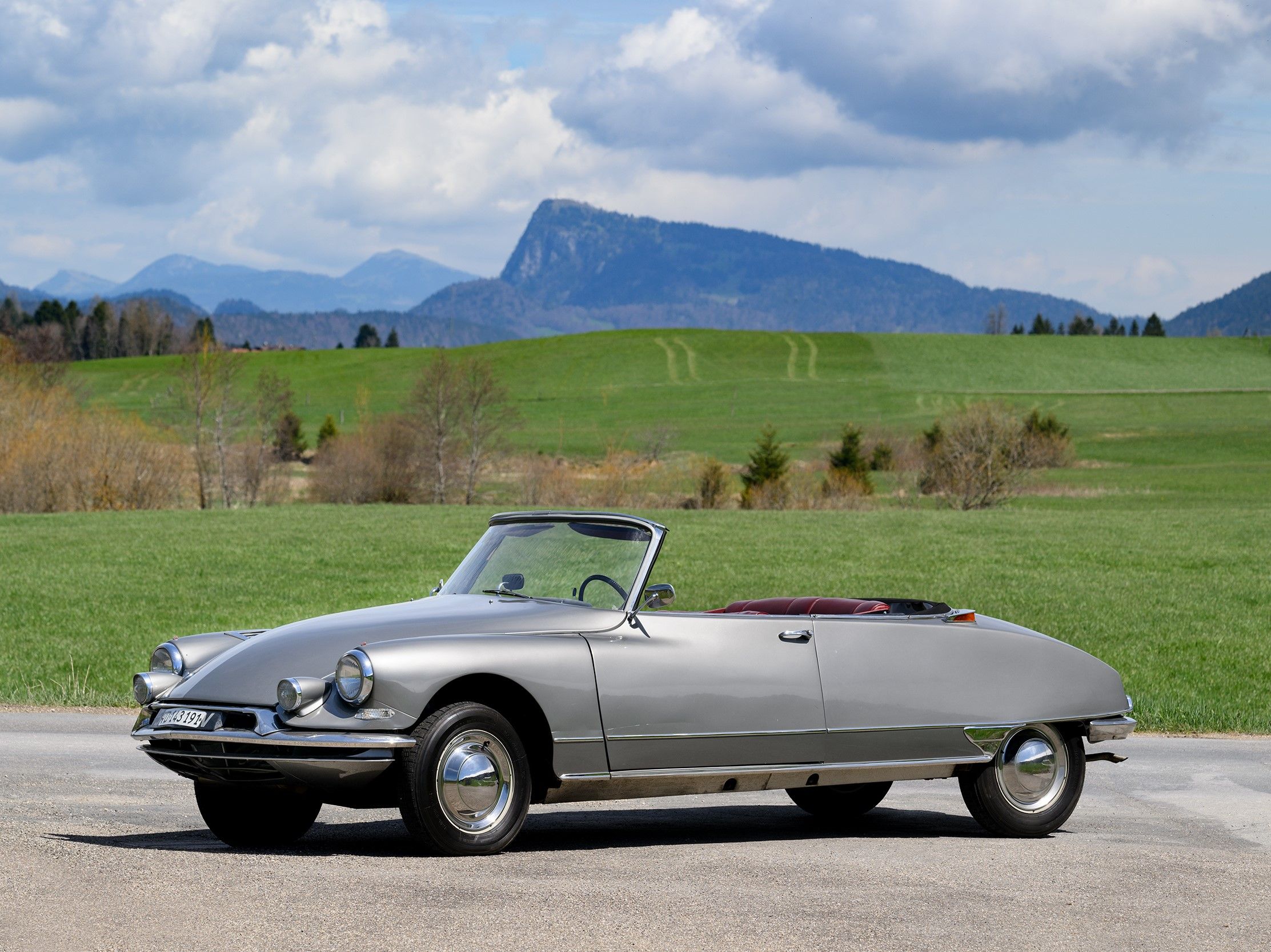 COBI - Citroën DS 19 Cabriolet 1962 - Maquette 2275 Pièces - Échelle 1:12