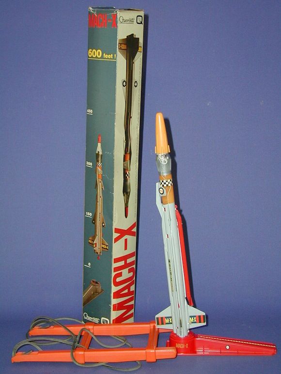 Bonhams : Quercetti (Italy) Mach-X parachuting rocket