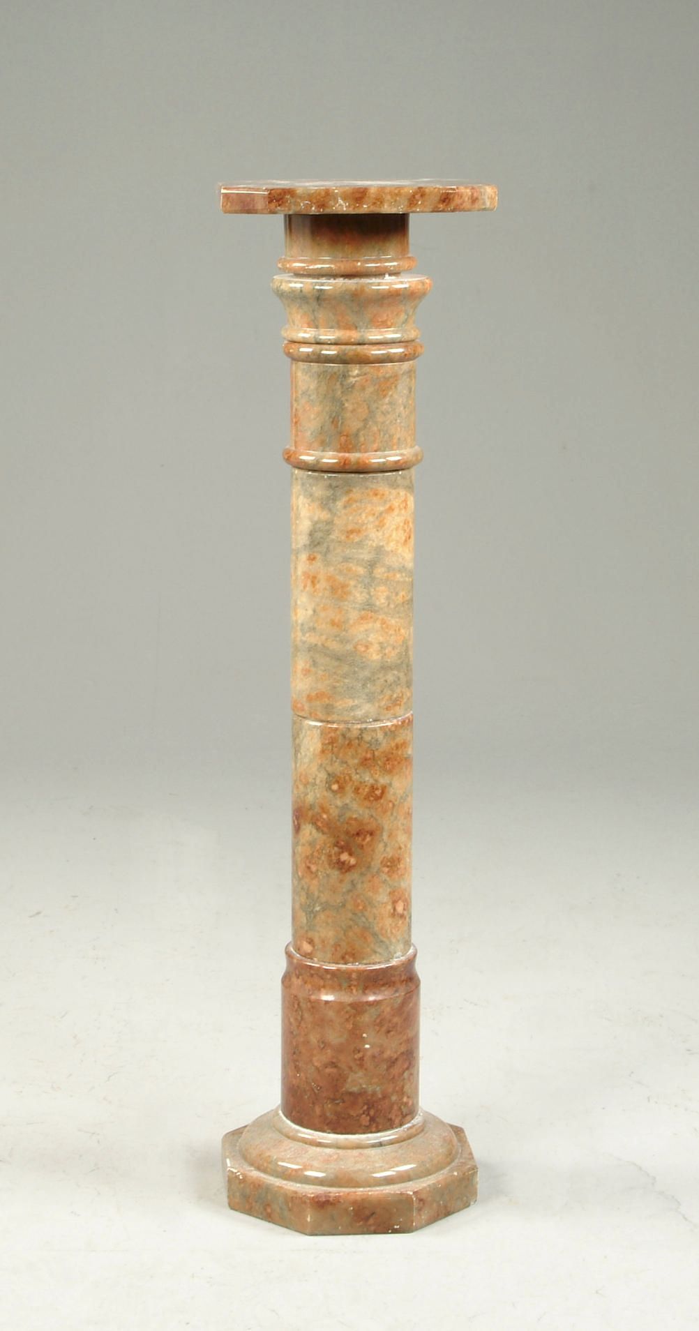 An onyx column