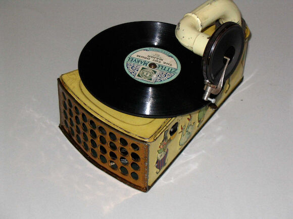 Bonhams : A German child's gramophone