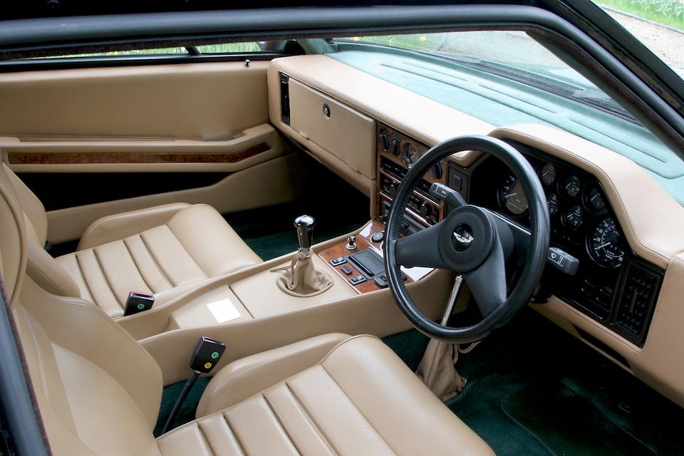 https://images1.bonhams.com/image?src=Images/live/2005-05/20/7076244-5-2.jpg&width=960