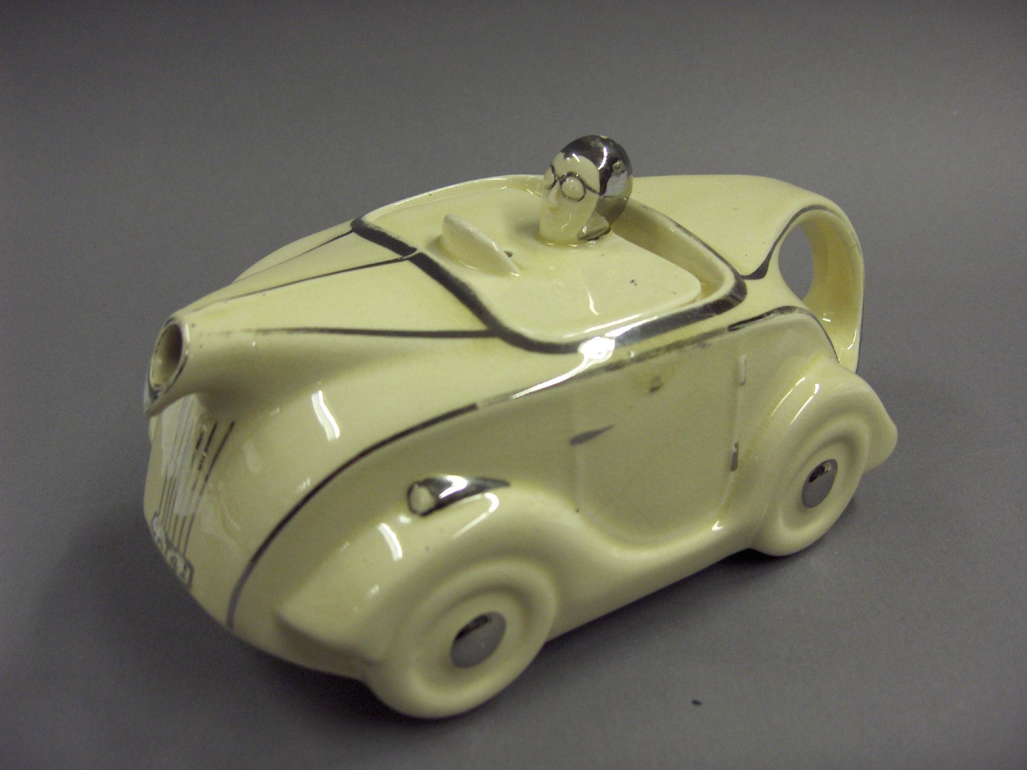 Bonhams Cars : A motoring teapot,