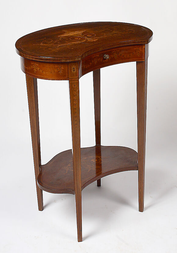 Bonhams : A late 19th century or Edwardian fiddle back mahogany kidney ...