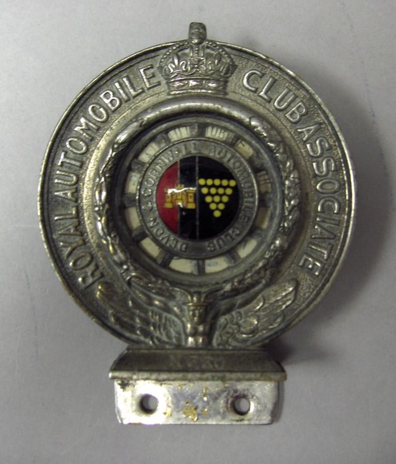 Bonhams Cars : An RAC Associate badge,