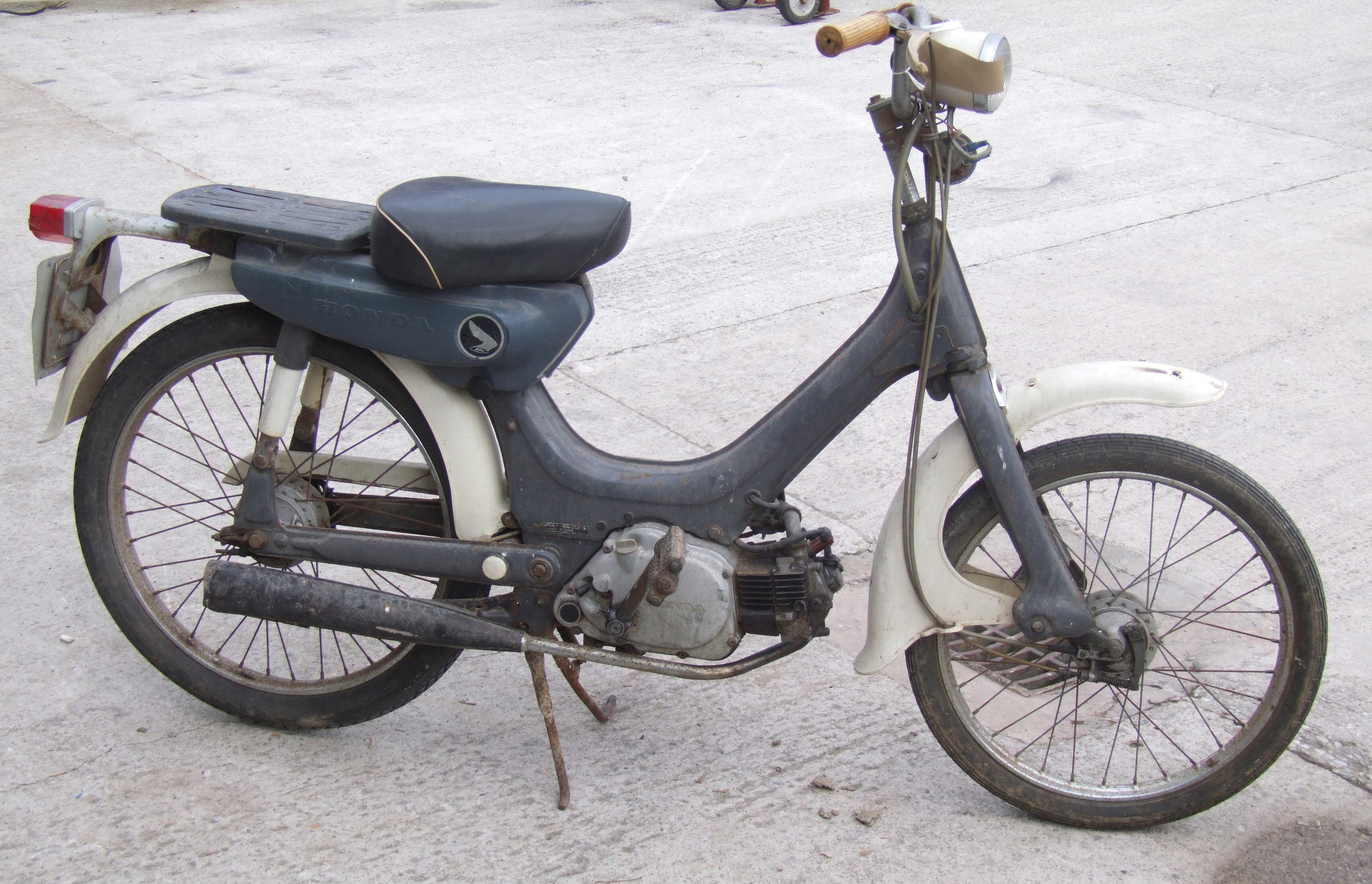 Bonhams Cars 1969 Honda PC50 Moped Frame no. 1019090