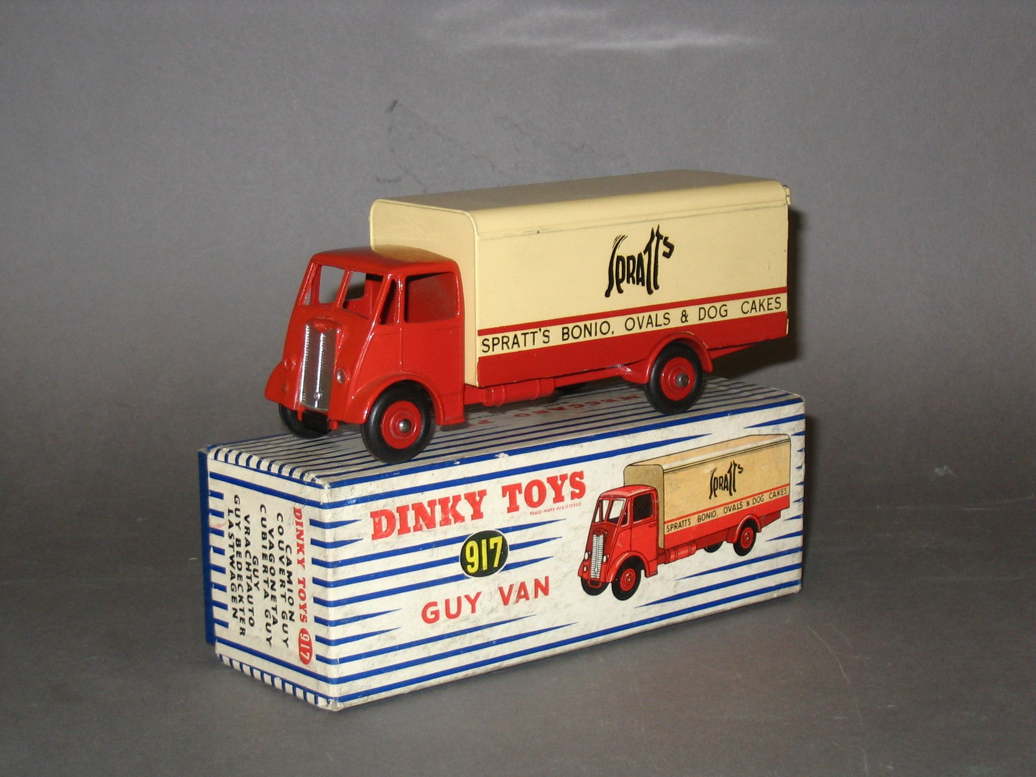 Dinky 917 Guy van Spratts,