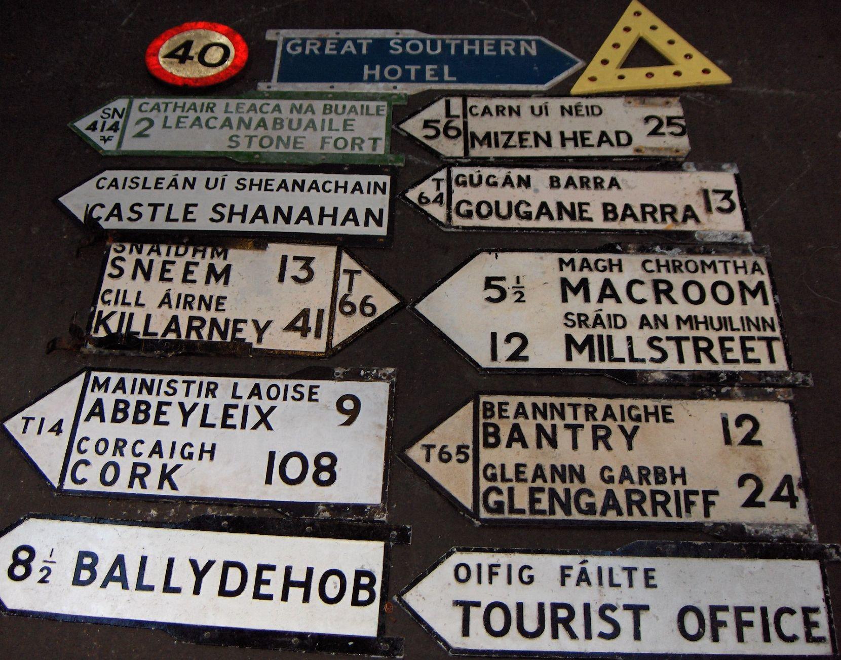 Bonhams Cars : Assorted road and direction signs, Irish,