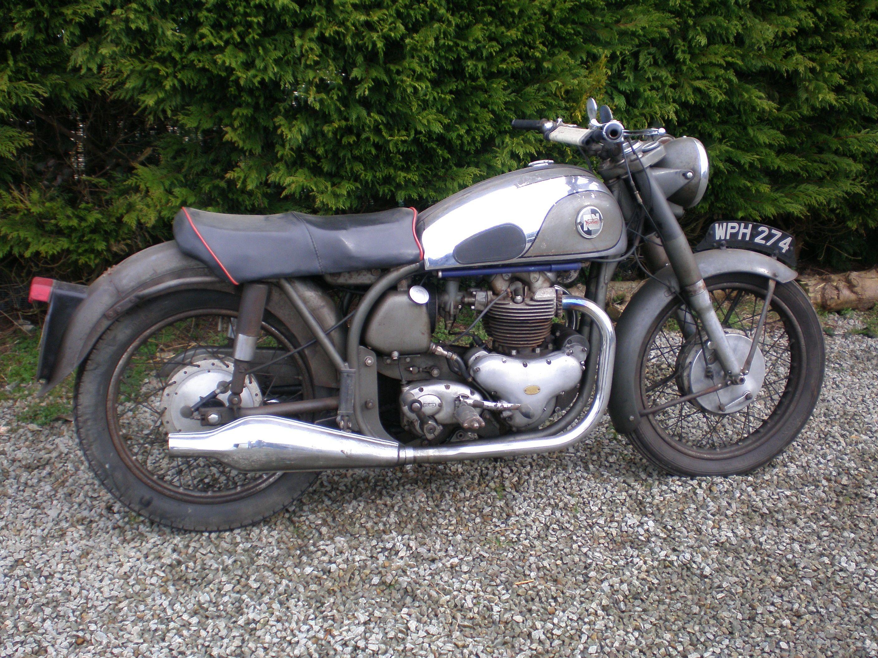 1954 Norton 500cc Dominator 88 De Luxe Registration no. WPH 274 Frame no...