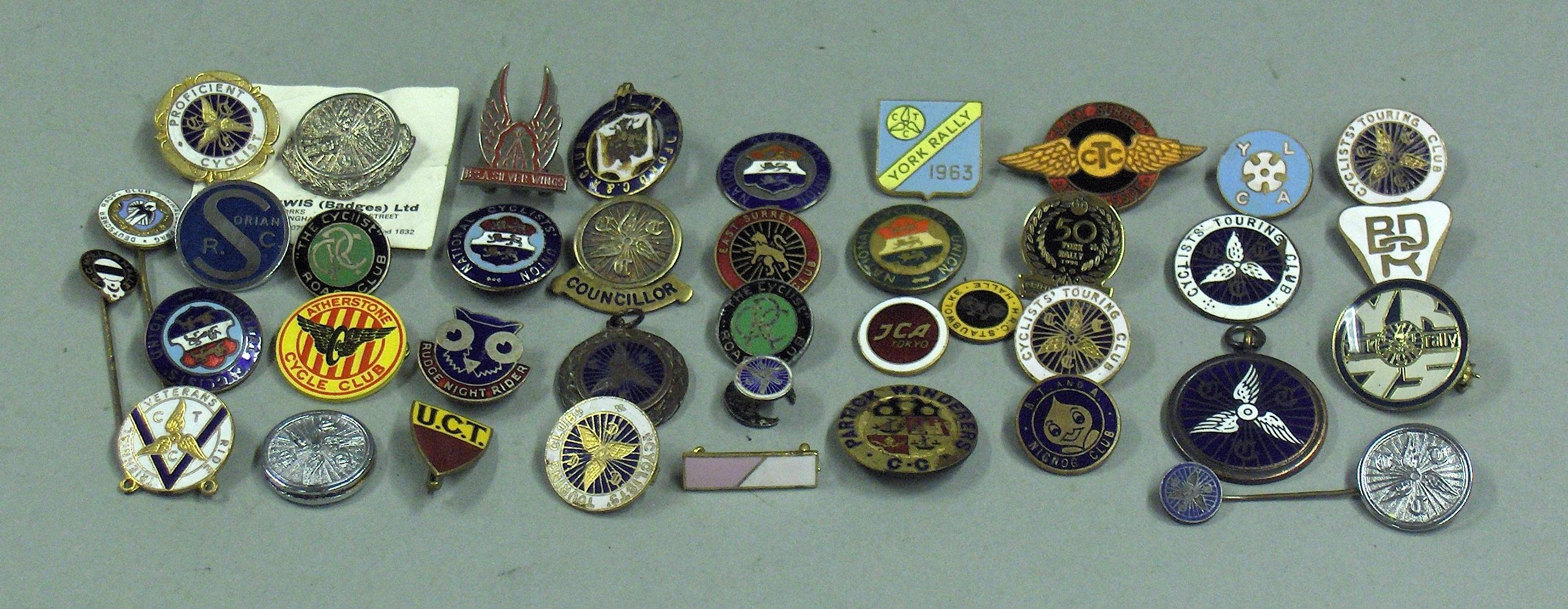 Bonhams Cars : Fifteen assorted enamel CTC badges,