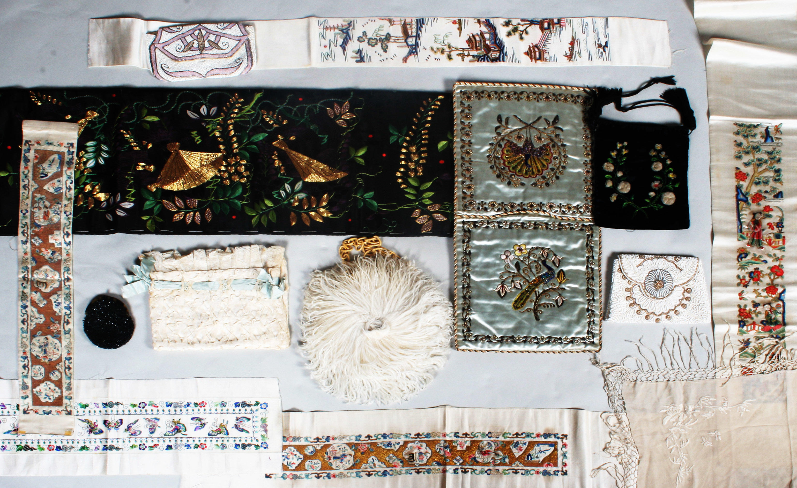 A group of 1920s/30s beaded and feathered purses