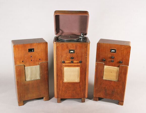 Bonhams : A Murphy radiogram, type A24R.G.