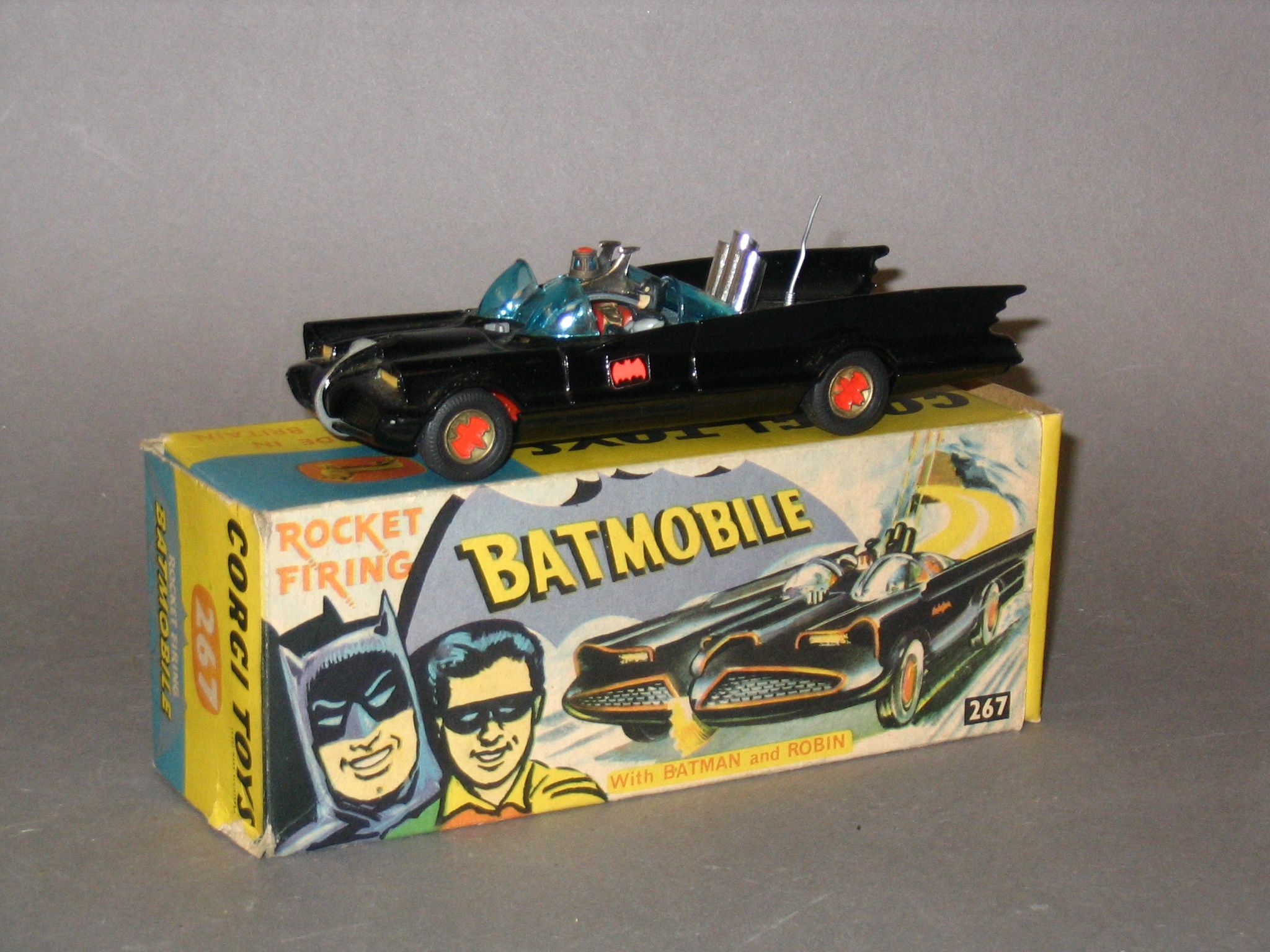 Corgi 267 Batmobile,