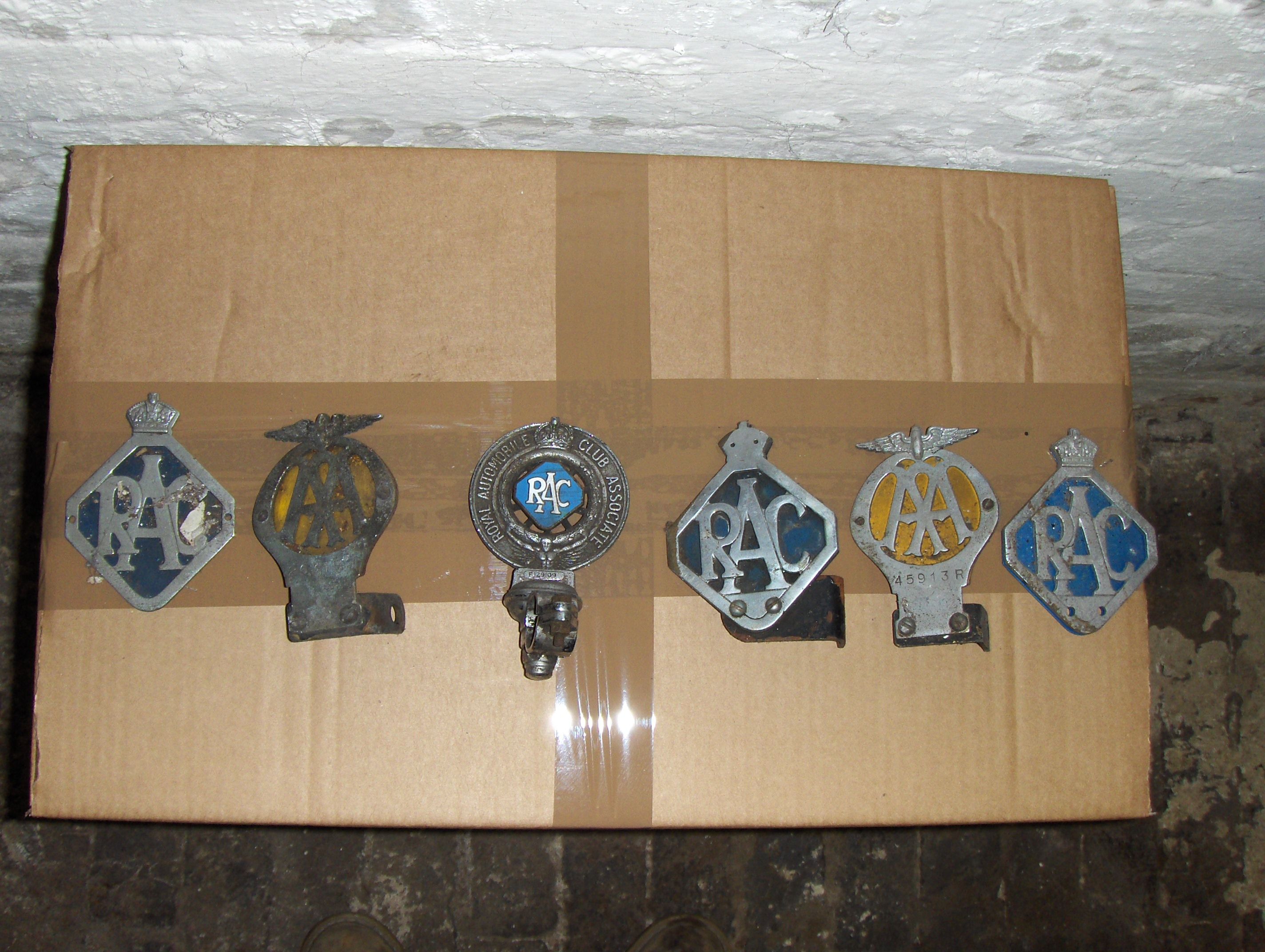 Bonhams Cars : RAC and AA badges. (6)