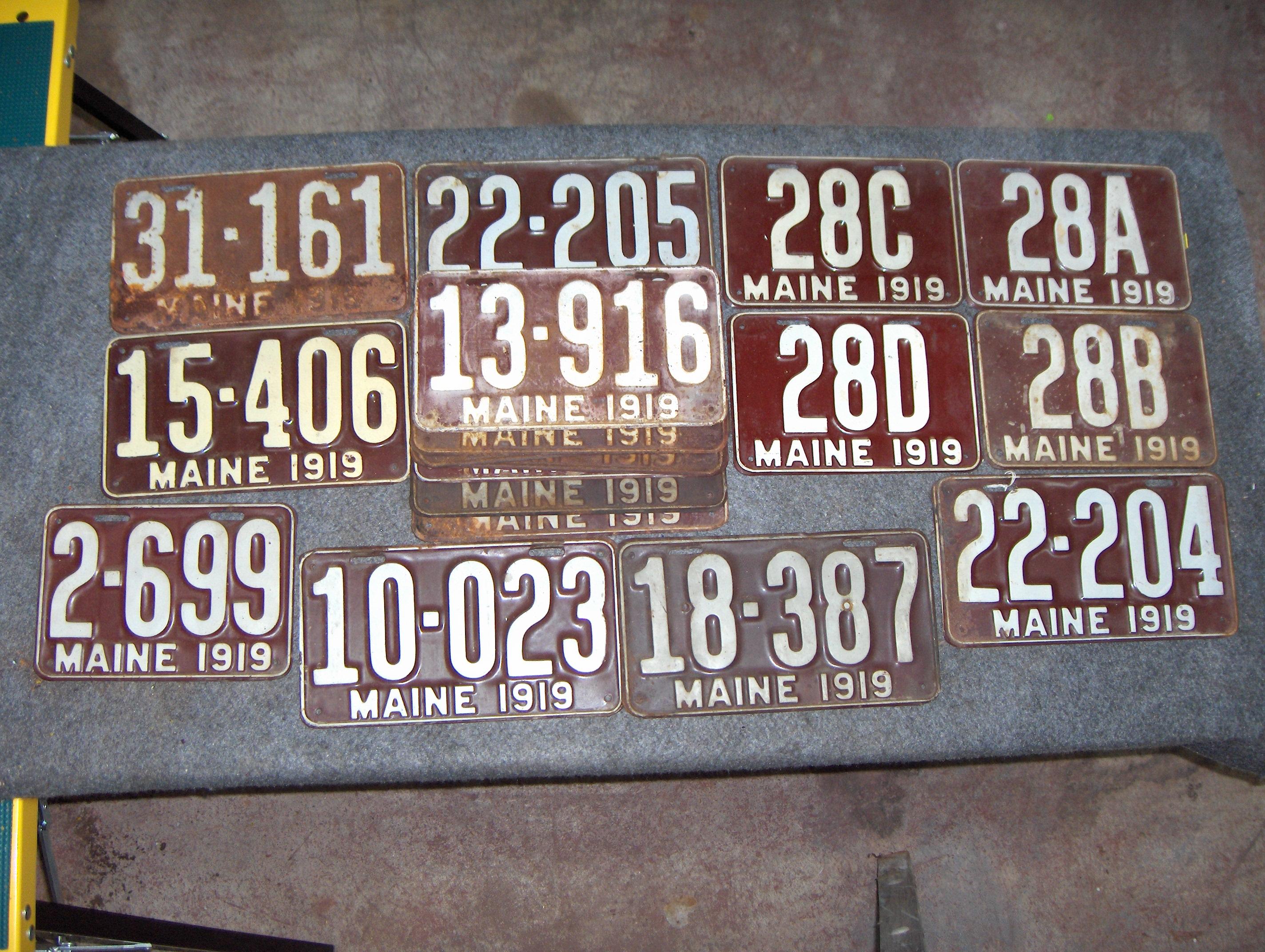 Bonhams Cars : Twenty-eight assorted 1919 tin Maine license plates,,