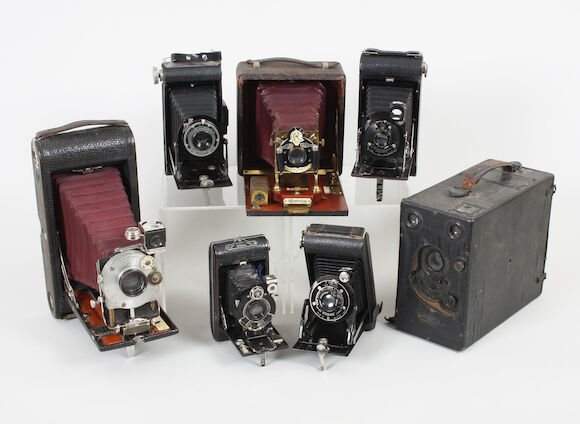 Bonhams : Cameras