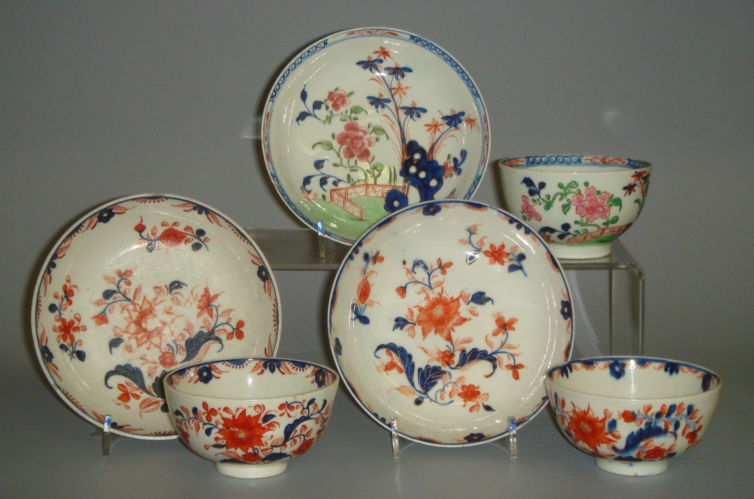 Three Lowestoft teabowls and saucers