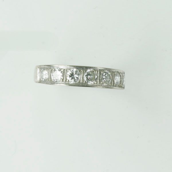 A seven stone diamond ring