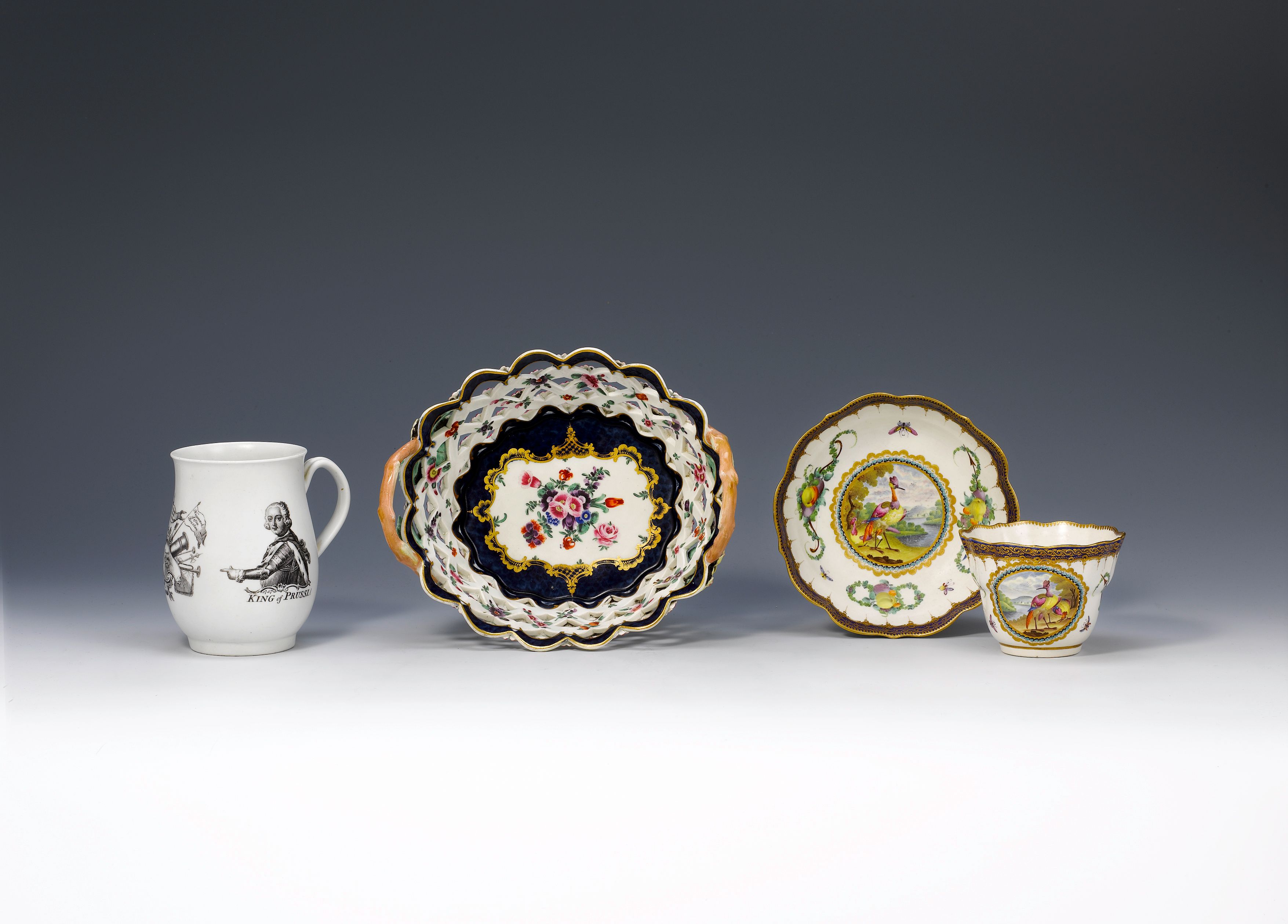 A Worcester mug Dated 1757.
