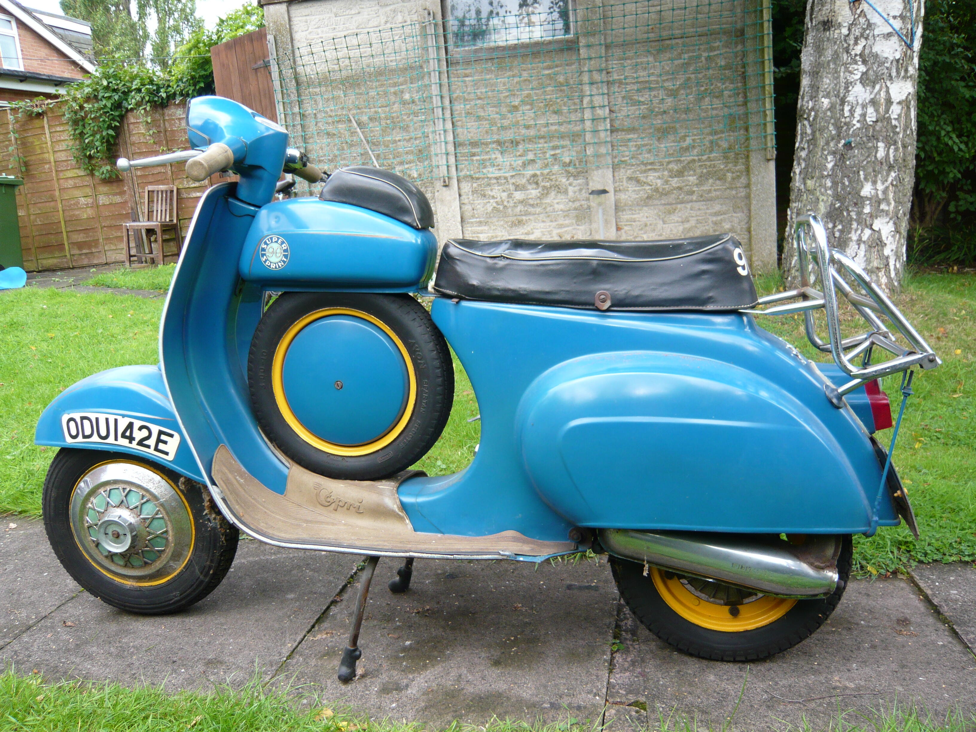 Bonhams Cars : 1967 Piaggio Vespa 89cc Super Sprint V9SS1