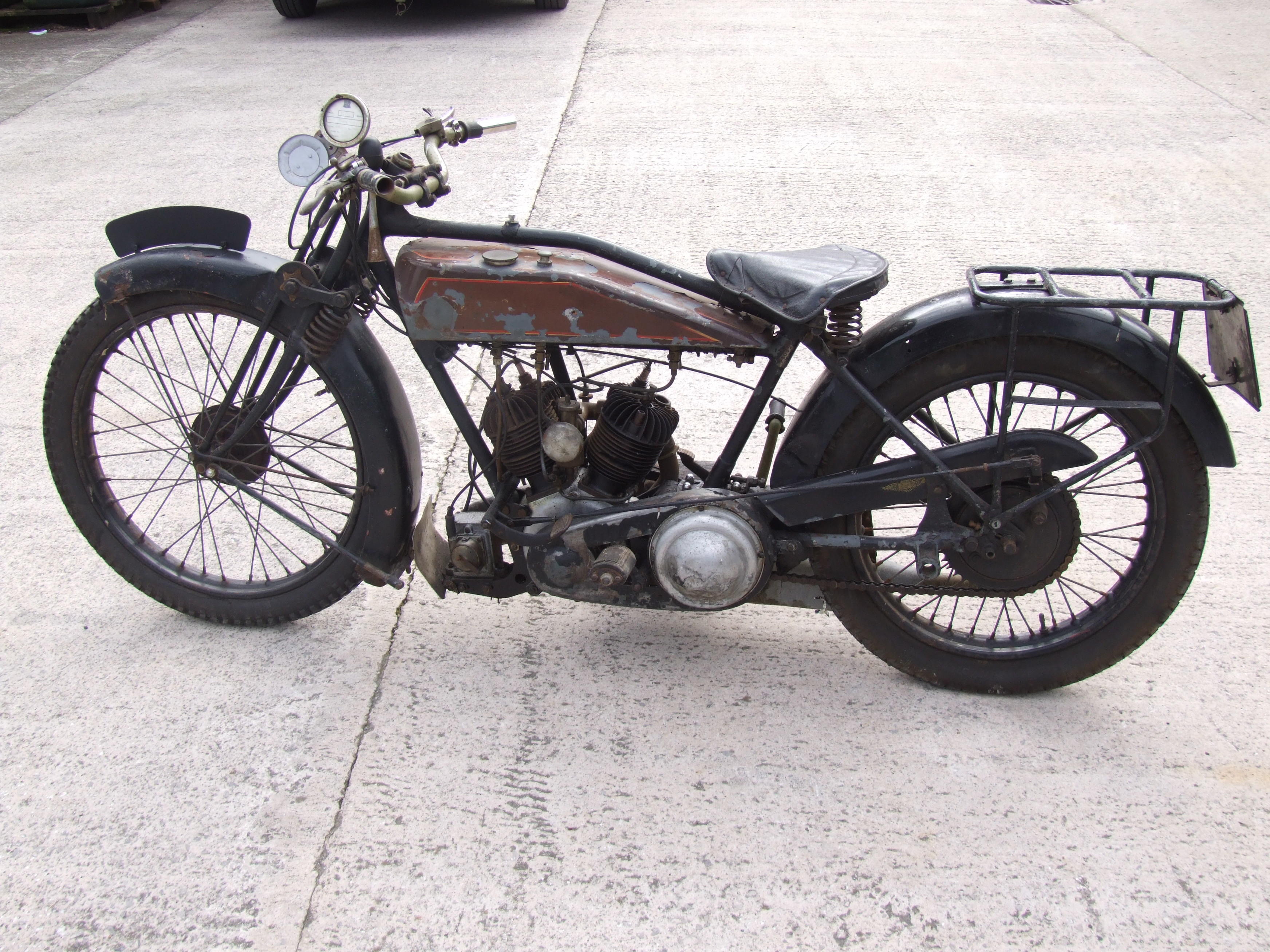 想像を超えての : Cars Bonhams 1927 no Frame Twin Sports 12 Model 3½hp James 外国製バイク