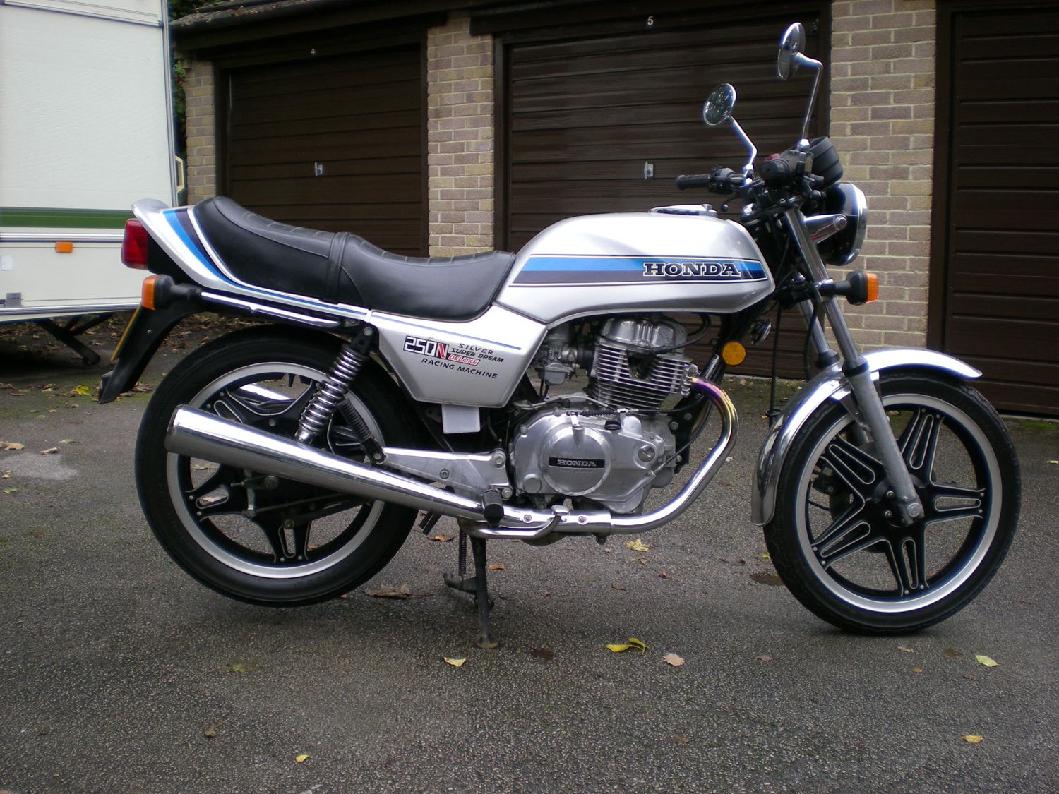 Bonhams Cars 1981 Honda CB250N Super Dream Frame CB250