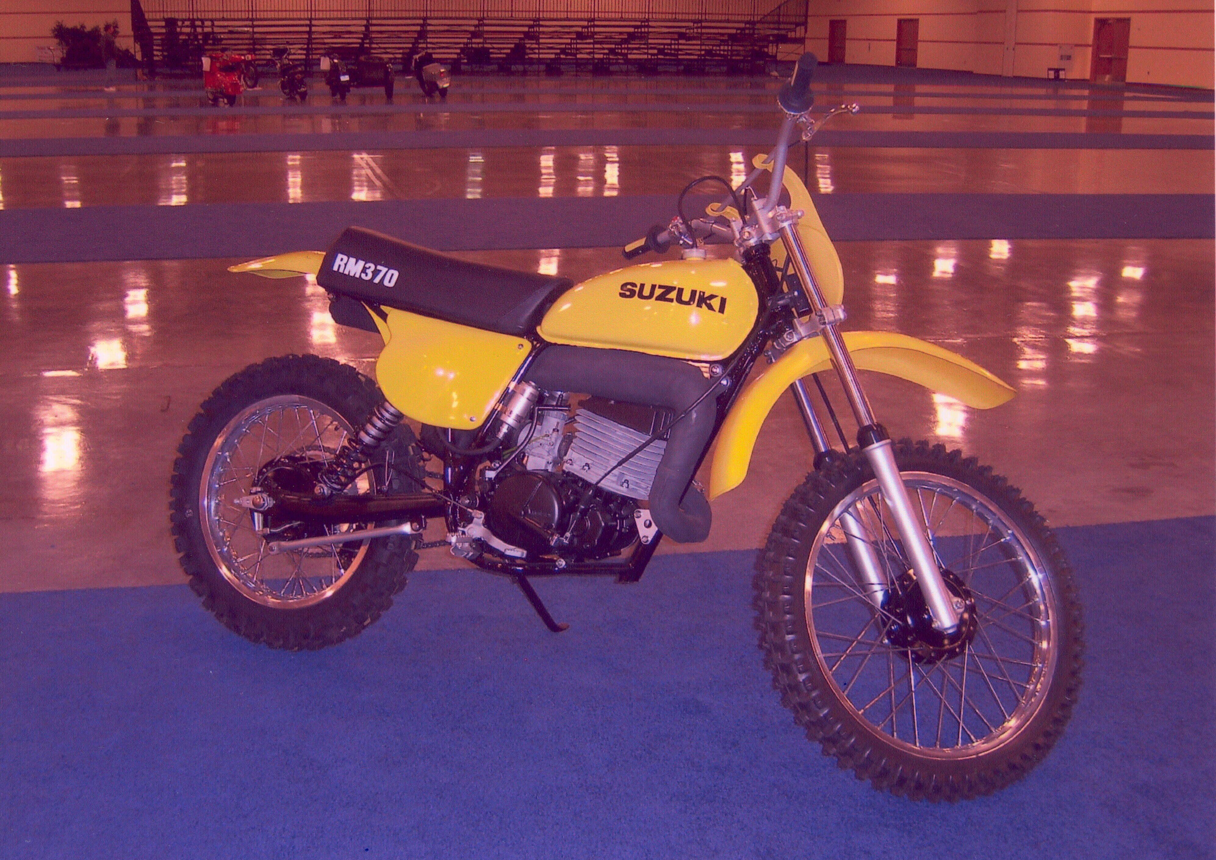 Bonhams Cars : 1977 Suzuki 370cc RM370B Frame no. RM370-19198 Engine no ...