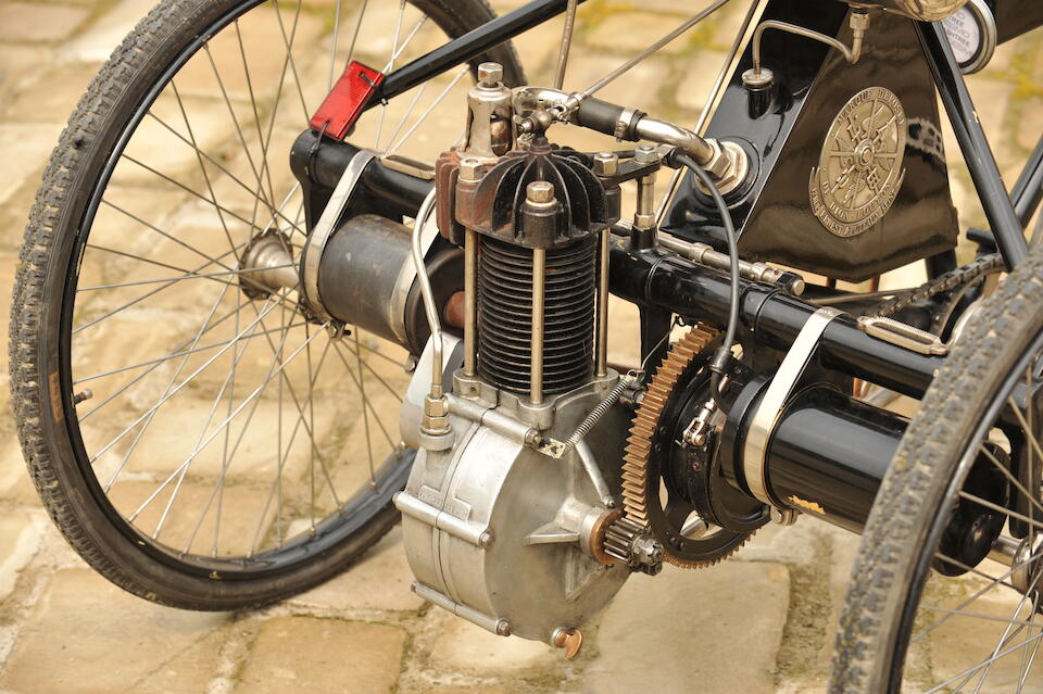 Bonhams 1898 De Dion Bouton 1 3/4hp Tricycle Engine no. 7.B.211.97
