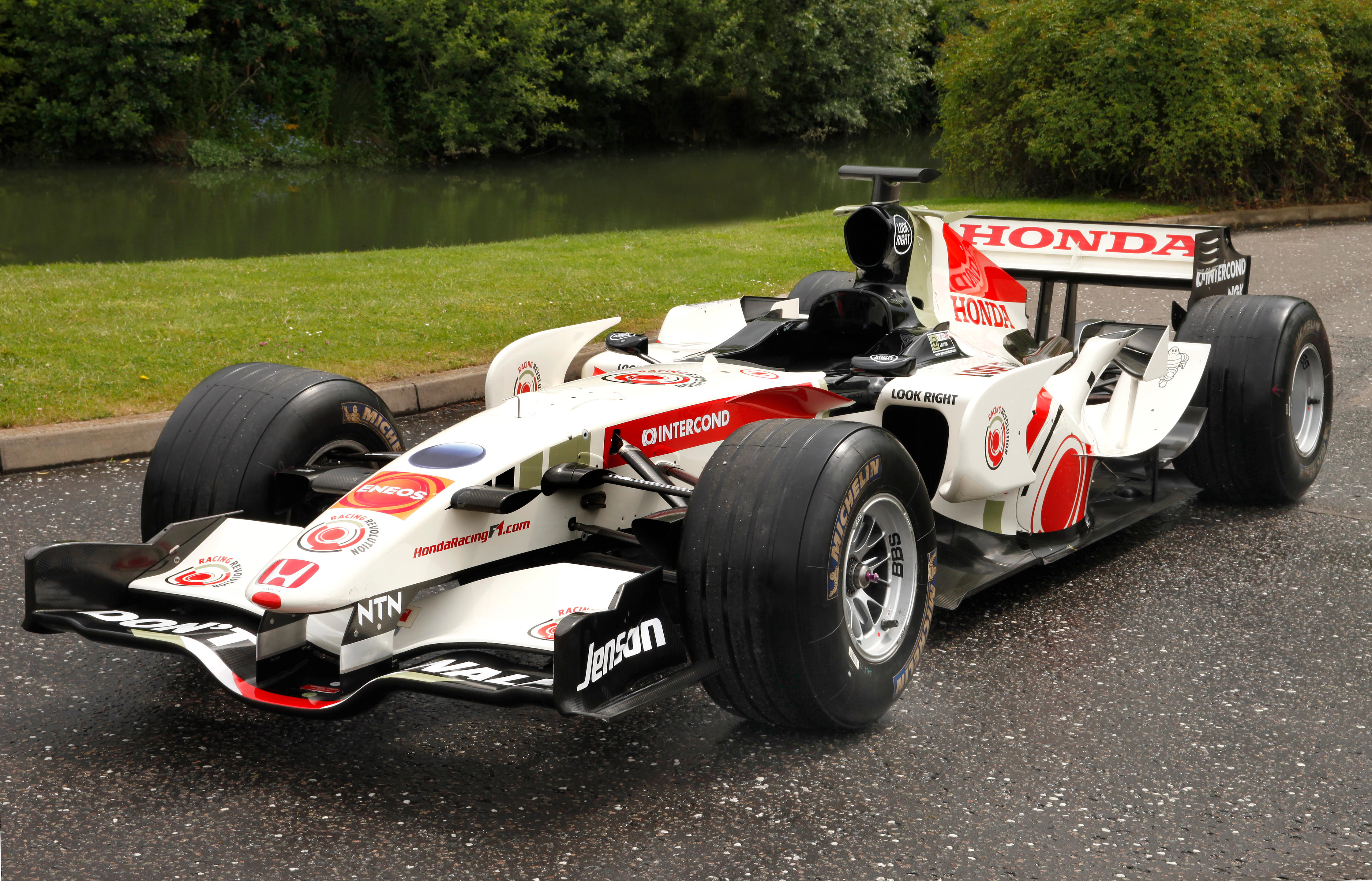 再値下げHONDA RA106 06’ Jenson Button 1/43 Honda RA106 - Jenson Button - Dirty Version Winner Hungarian