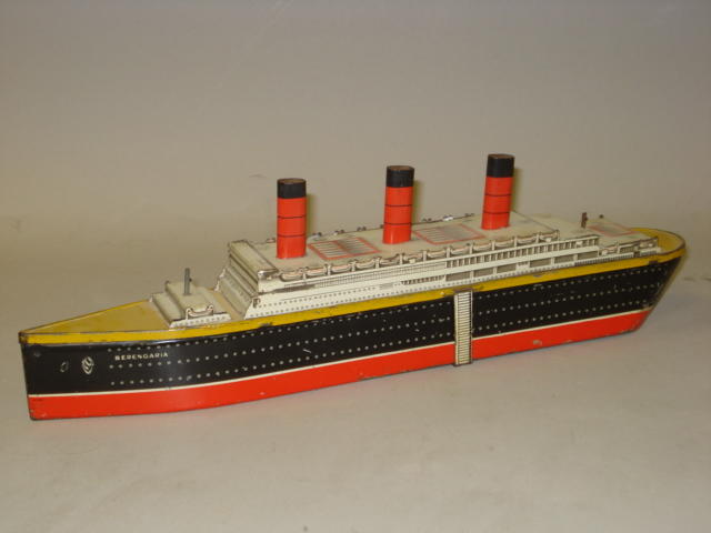 William Crawford Berengaria Ocean Liner biscuit tin, circa 1930 ...