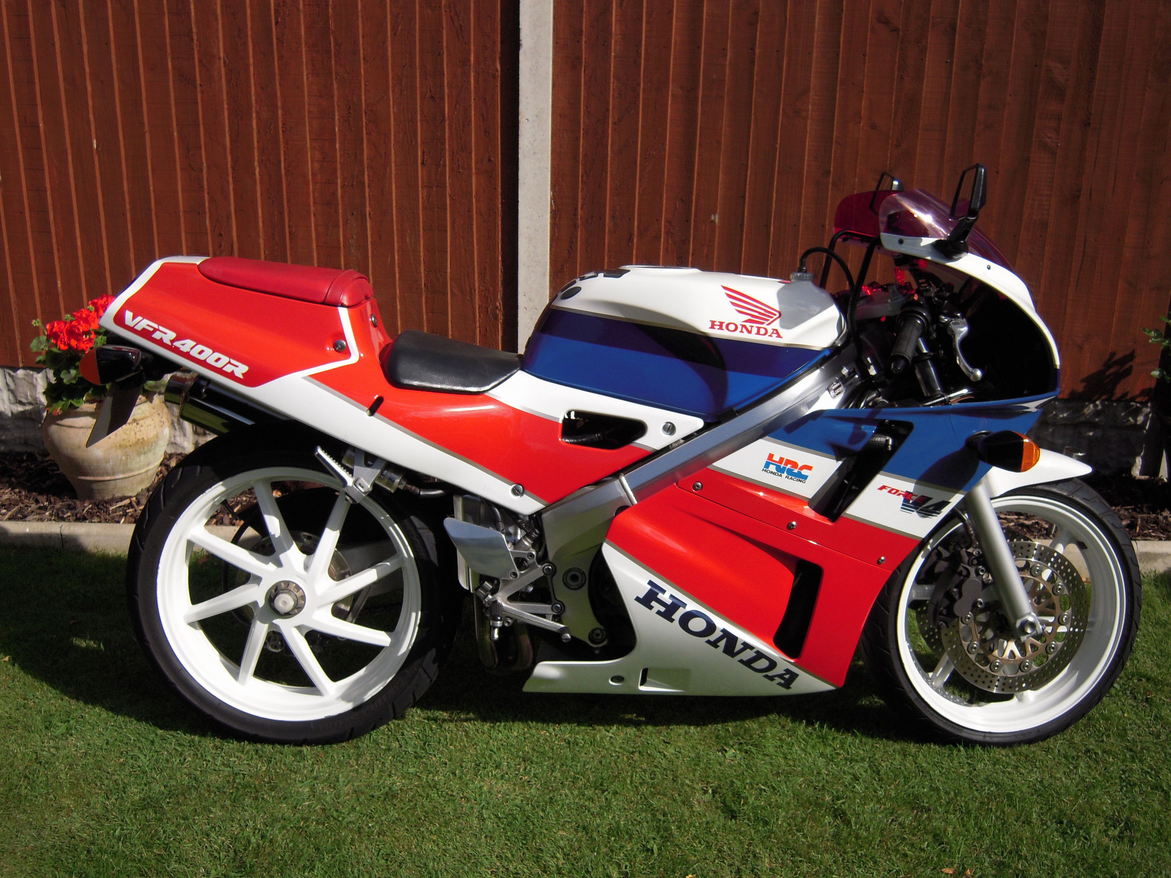 Honda vfr 400 r. Honda vfr 400 rr. Хонда вфр 400 р. Honda vfr 400 nc30. Honda vfr 400.