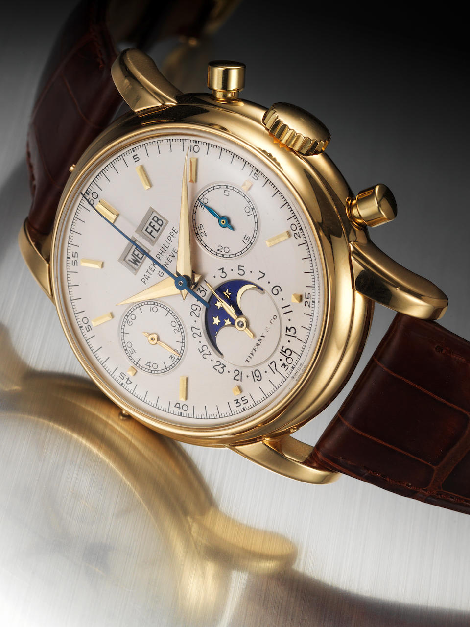 Bonhams : Patek Philippe. A very fine and important 18ct gold perpetual ...