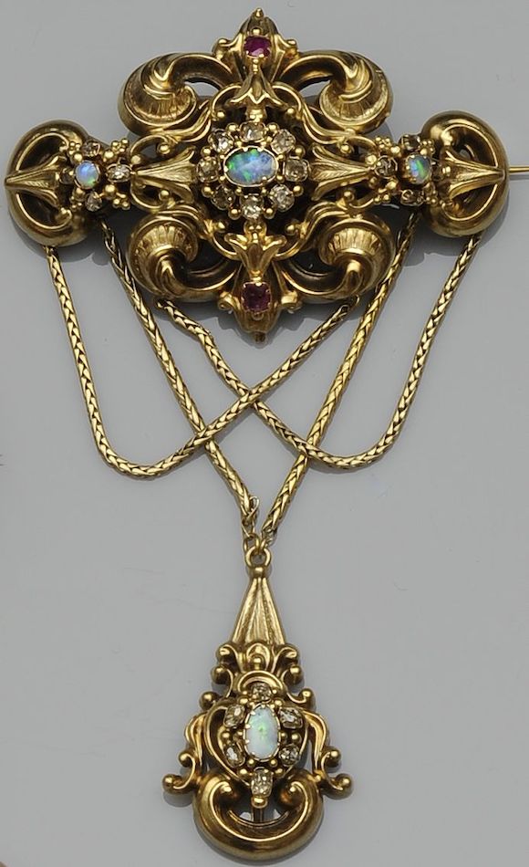 Bonhams : A Victorian gem set brooch