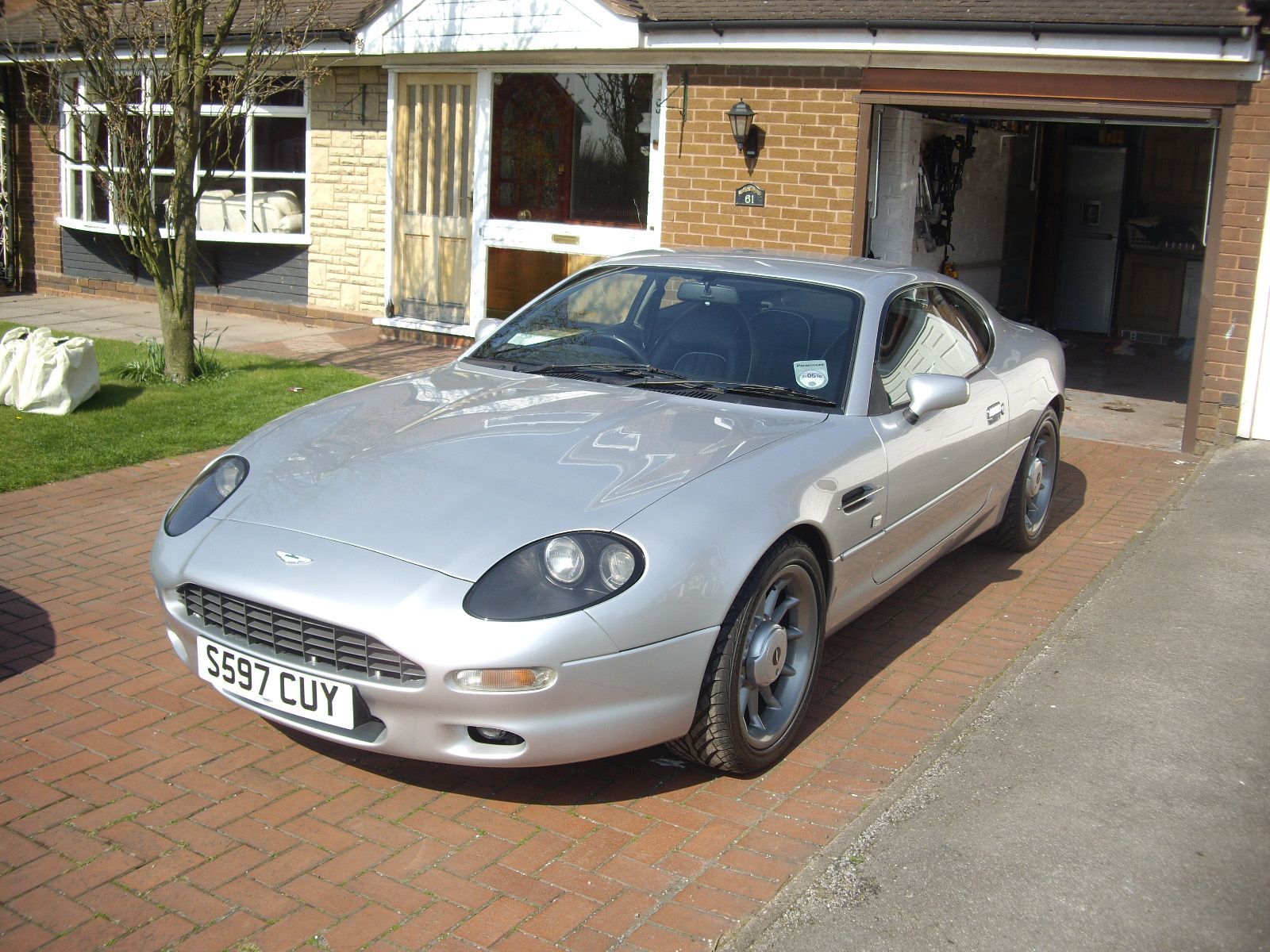 Aston Martin DB7 - Cool Classic Club