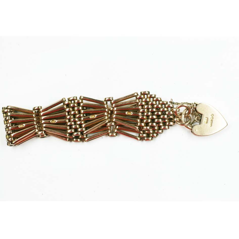 A gate-link bracelet
