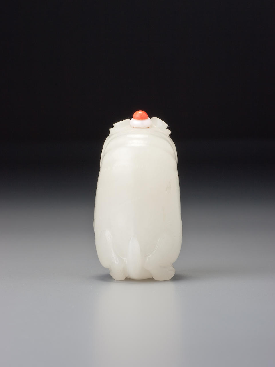 Bonhams : A white nephrite 'seated bear' snuff bottle 1750-1830