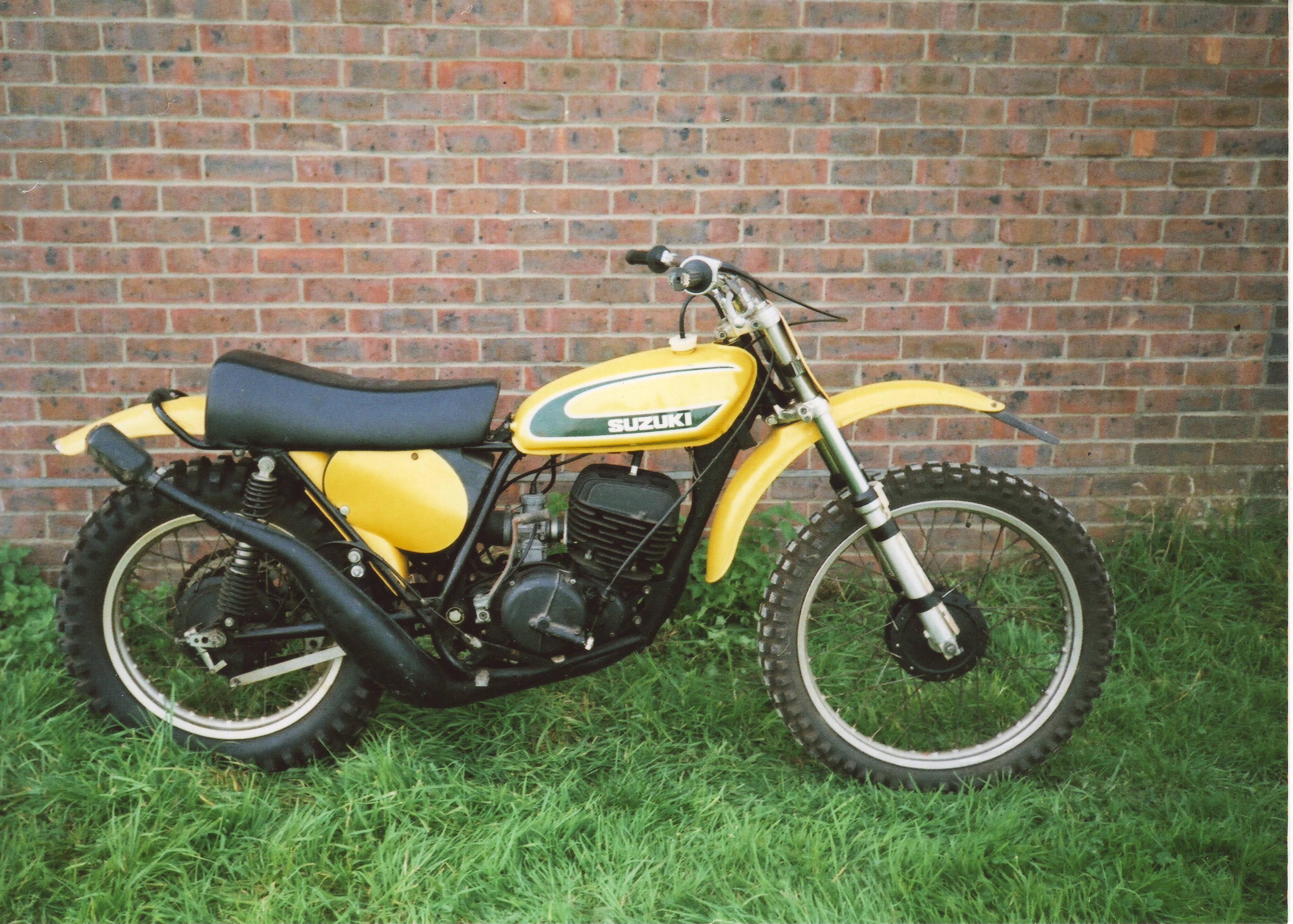 Bonhams Cars : 1975 Suzuki 400cc Motocross Frame no. 10089 Engine no. 10001