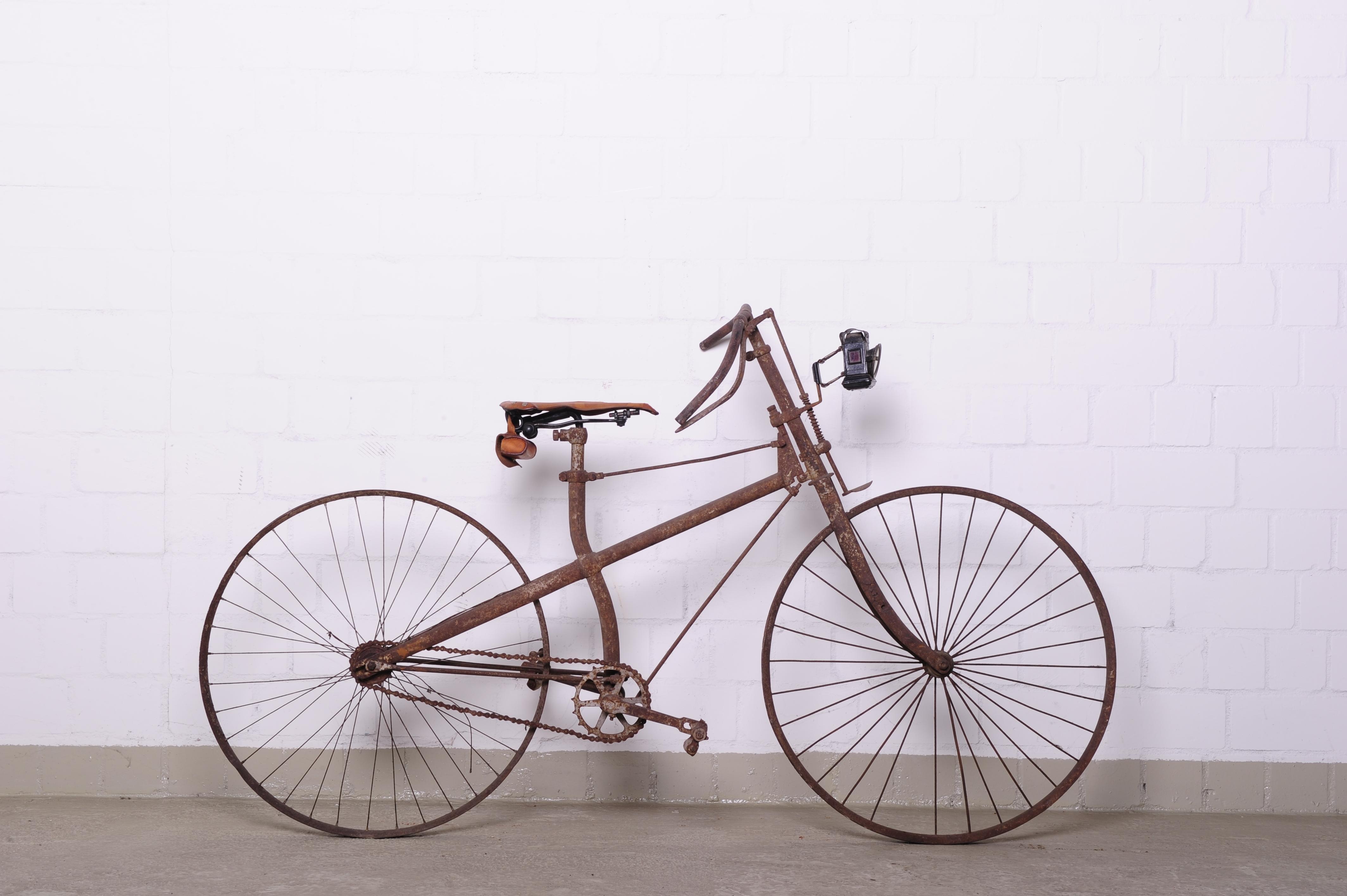 A Cross Frame Safety Bicycle,