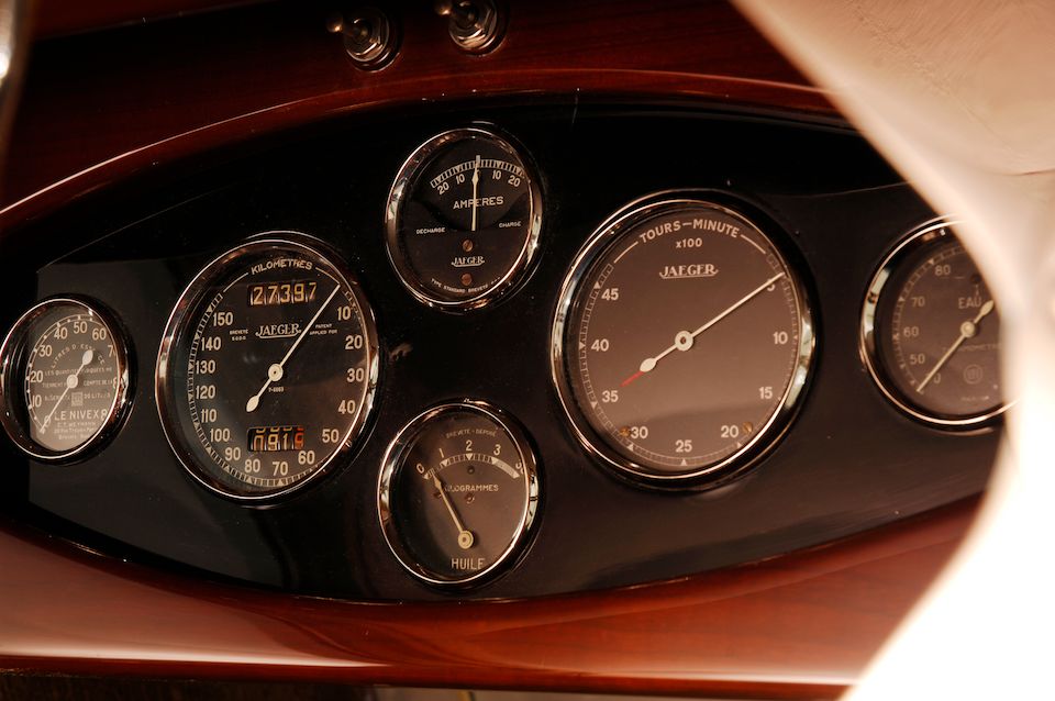 https://images1.bonhams.com/image?src=Images/live/2010-12/01/8185012-1-19.jpg&width=960