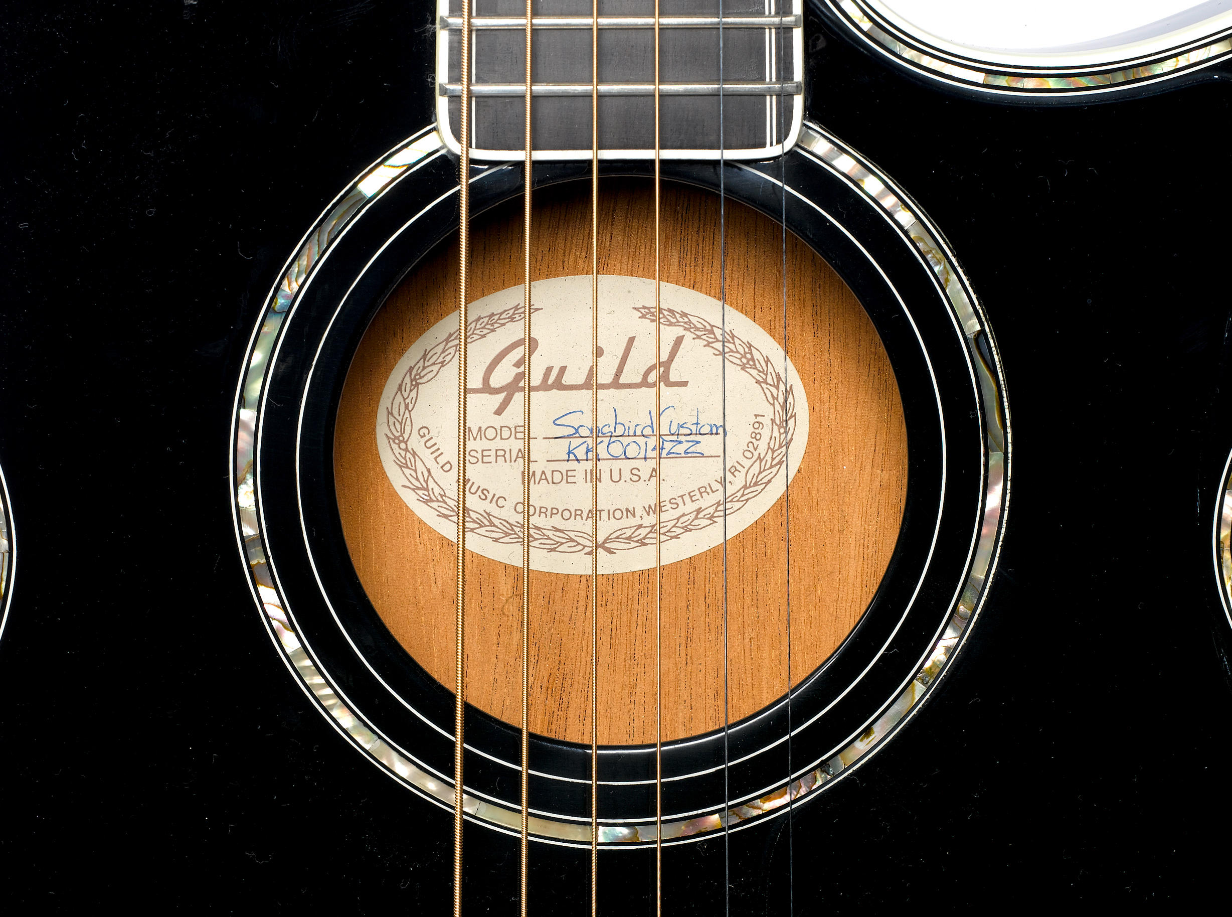 Guild Songbird Thin Body Acoustic Electric Black, 1990