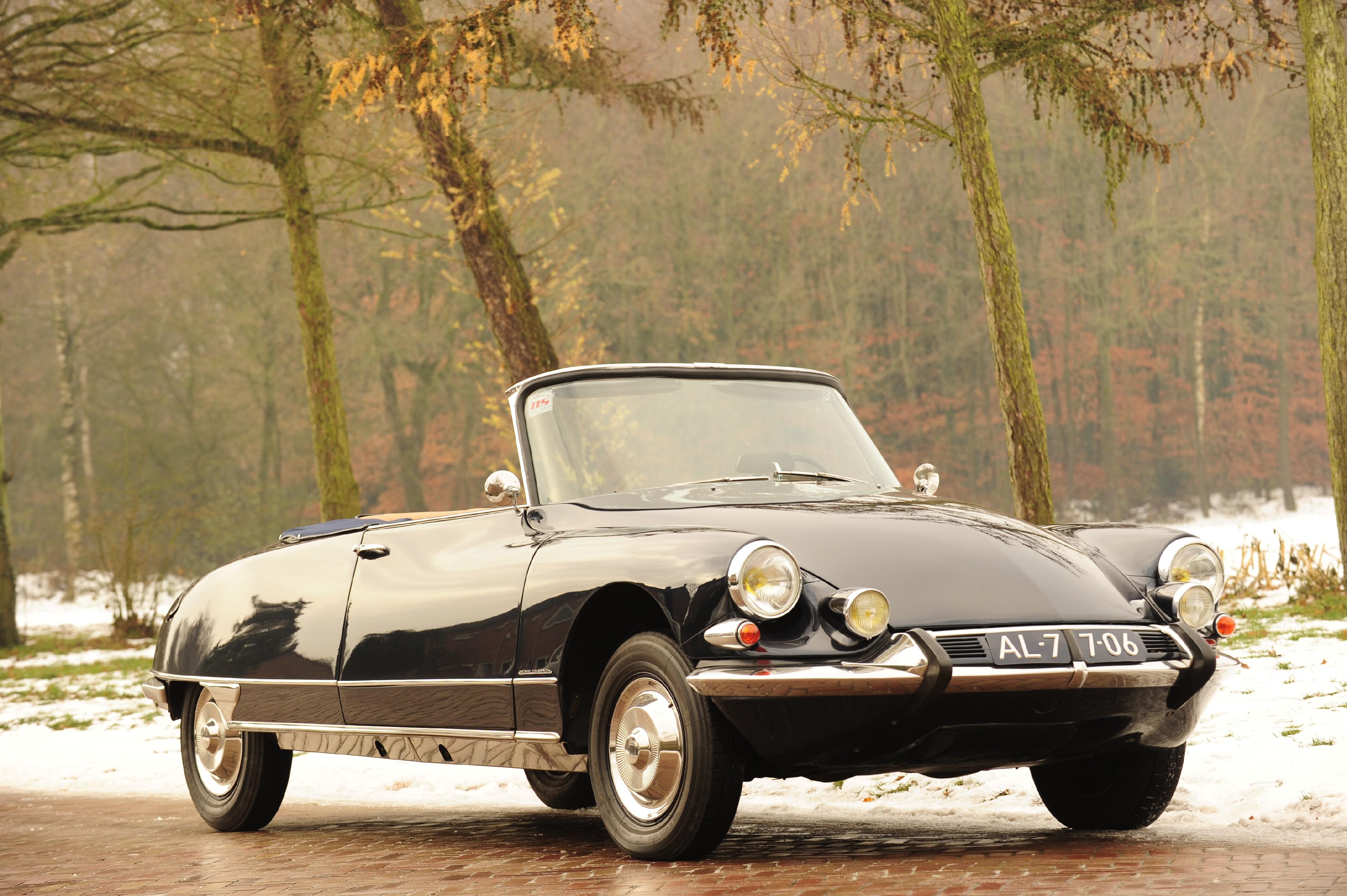 Машины франции. Citroen DS 1955. Citroen ds19 Cabriolet. Ситроен кабриолет DS 19. Citroen DS 19 DÉCAPOTABLE.