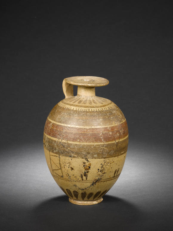 Bonhams : An Etrusco-Corinthian pottery aryballos