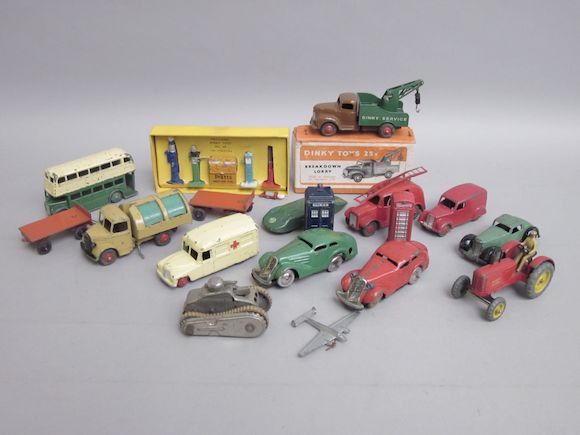 LES DINKY TOYS ET DINKY SUPERTOYS FRANCAIS E.P.A